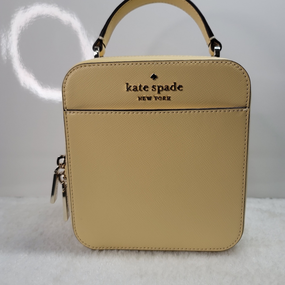 Kate Spade Vanity bag in pastle yellow